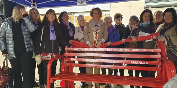 25N - Bancos rojos