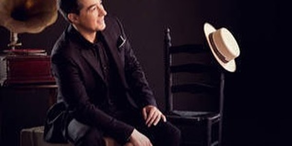 Concierto de Juan Valderrama. 'Bajo el ala del sombrero'