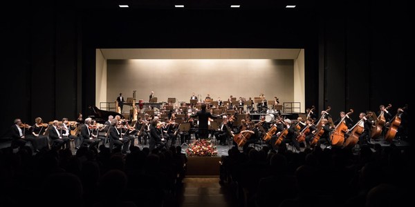 Concierto Real Orquesta Sinfónica de Sevilla "El Viaje de Wallis Giunta"