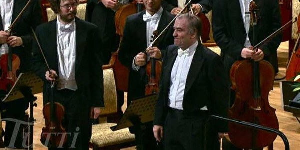 Valery Gergiev y la Orquesta Mundial por la Paz desde Abu Dabi