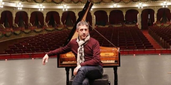 MADE IN SEVILLE. Alejandro Casal