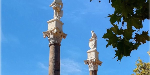 Visita cultural 'Paseo por la Alameda', organizada por el Distrito Casco Antiguo