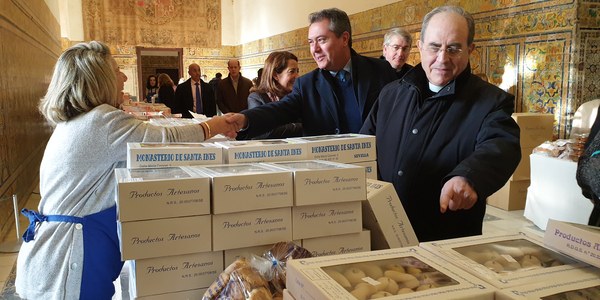 6000 kilos de 290 variedades protagonizan la Muestra de Dulces Conventuales del Real Alcázar de Sevilla