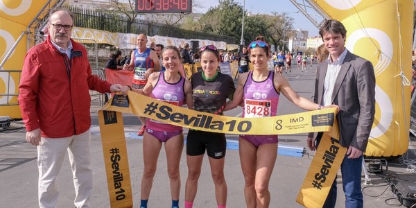 9.500 corredores participan en la Carrera Popular Nervión-San Pablo, primera prueba puntuable del Circuito de Carreras Sevilla10