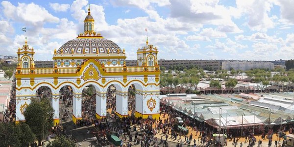 Abre el plazo del concurso de ideas que sirvan de base para el diseño de la portada de la Feria de Abril de 2020, que estará inspirada en la arquitectura civil regionalista de la ciudad