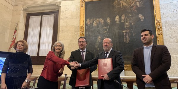 El Ayuntamiento, la Junta de Andalucía y la Diputación suscriben el acuerdo de colaboración para la exhumación de las fosas de Pico Reja por un importe de 1,1 millones de euros