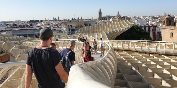 La comisión de Hacienda aprueba incorporar un suplemento en la tasa de basura para las viviendas con fines turísticos con una regulación similar a los hoteles