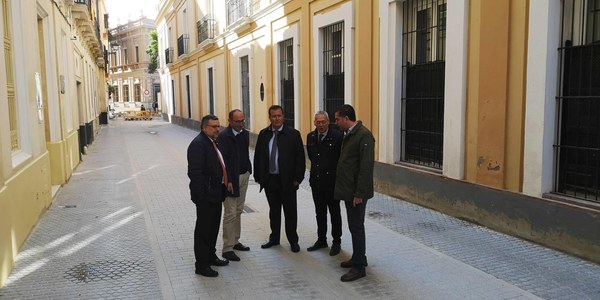 Concluido el tramo comprendido entre Cardenal Cisneros y Alfonso XII de la reurbanización integral de San Vicente que pasará a ser una vía con accesibilidad universal y plataforma única