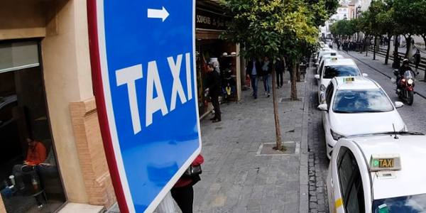 El Ayuntamiento permite a todos los taxis trabajar para atender el aumento de la demanda previsto por la Final de la Copa del Rey y los fines de semana desde mitad de mayo hasta el 30 de junio