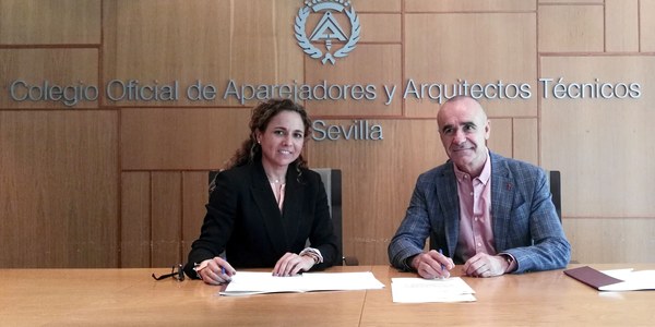 El Ayuntamiento y el Colegio de Aparejadores y Arquitectos Técnicos de Sevilla firman el convenio que permitirá presentar la tramitación telemática de las licencias y acortar los plazos de obras y aperturas de negocios