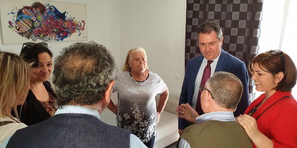 Un total de 42 familias realojadas vuelven a Los Pajaritos en los nuevos bloques construidos y se inicia el proceso para entregar los 20 pisos pendientes a través de la bolsa de permutas