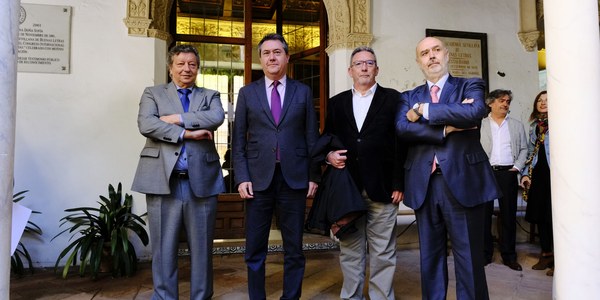 El alcalde asiste a la presentación del proyecto para la recuperación del Mercado Puerta de la Carne que incorpora un espacio museístico y un nuevo equipamiento cultural