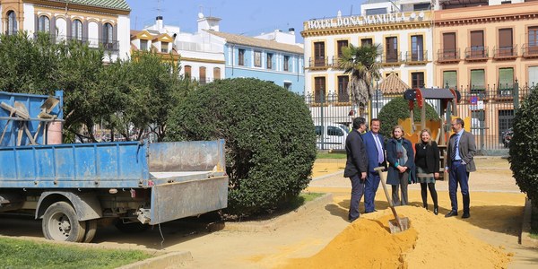 El Ayuntamiento acomete una renovación integral de la zona infantil de los Jardines de Murillo con mejoras en accesibilidad y pavimentación, nuevos juegos y una reorganización de los ya existentes