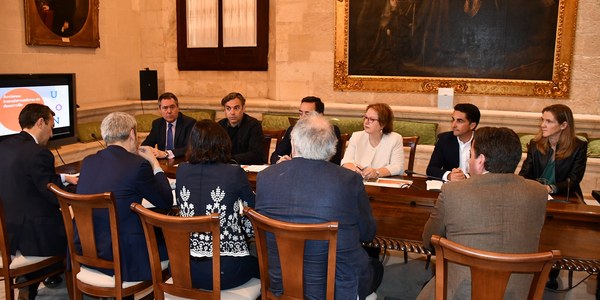 El Ayuntamiento avanza en un acuerdo con el Banco Europeo de Inversiones para  la financiación de la segunda fase del plan de vivienda que prevé la construcción de 627 VPO y alojamientos con una inversión de 70 millones de euros