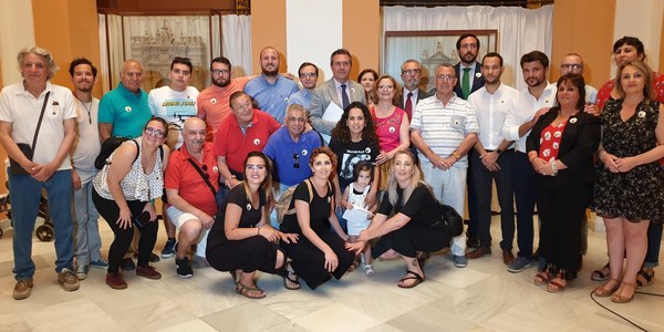 El Ayuntamiento celebra el Día de las Personas Sordas de Sevilla con la lectura de un manifiesto por la puesta en valor de las lenguas de signos españolas