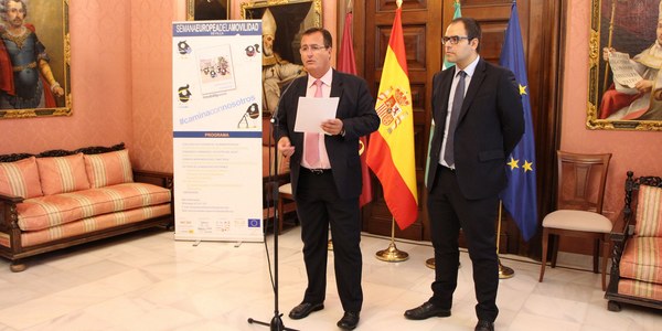 La Semana de la Movilidad llega con descuentos en establecimientos a usuarios del transporte público, programas de educación vial y la celebración del Día sin coche en la calle Águilas