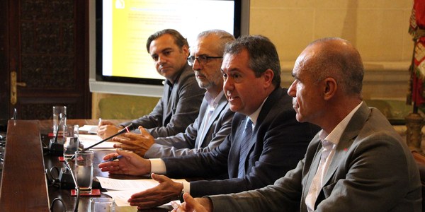 El Ayuntamiento cierra un acuerdo con el Banco Europeo de Inversiones y ultima otro con el ICO para financiar la promoción de 552 VPO en alquiler incluidas en el Plan Municipal de Vivienda con una aportación de 80 millones de euros