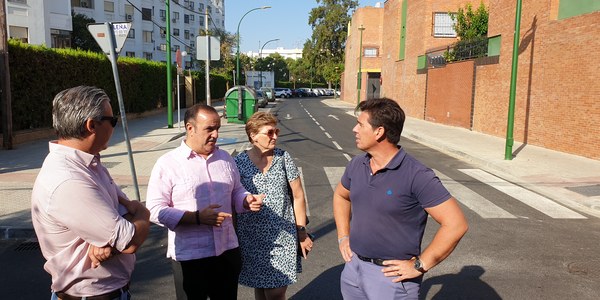 El Ayuntamiento concluye la reurbanización de la calle Carabela la Pinta bajo un presupuesto de 330.000 euros dentro del programa de mejoras del barrio de Santa Clara