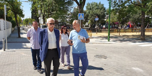 El Ayuntamiento concluye la reurbanización de la calle Chile en Heliópolis con ampliación de acerados y eliminación de las barreras arquitectónicas