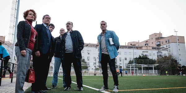 El Ayuntamiento concluye las obras del nuevo campo de césped artificial de fútbol, pista polideportiva, iluminación, sistema de riego y vestuarios del Centro Deportivo Sendai del distrito Este-Alcosa-Torreblanca tras una inversión de 538.669 euros