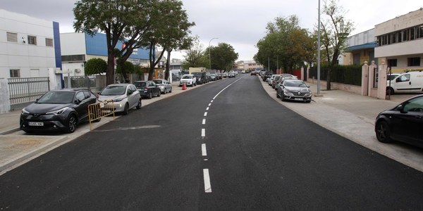 El Ayuntamiento culmina las obras de mejora en la calle Automoción del Polígono Calonge que reabre al tráfico por completo tras una inversión de 2,7 millones de euros