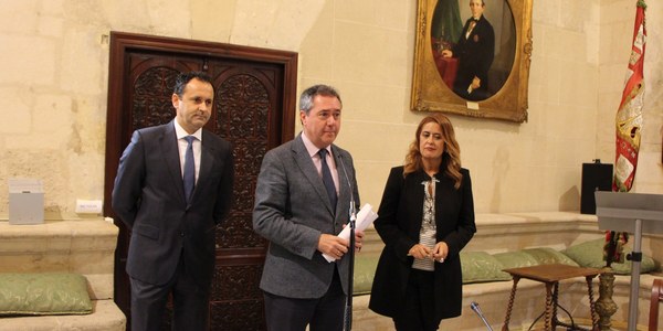 El Ayuntamiento desarrollará un programa de medidas para barrios desfavorecidos y pondrá en marcha el Plan Respira Sevilla