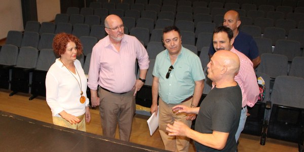 El Ayuntamiento destina 300.000 euros al programa de obras y puesta a punto que se ejecuta este verano para mejorar el estado de los centros cívicos de la ciudad