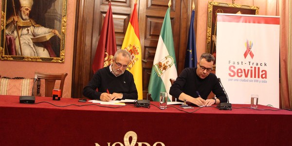 El Ayuntamiento destina 62.000 euros a la prevención del VIH y otras infecciones de transmisión sexual a través del trabajo de calle que realiza Adhara