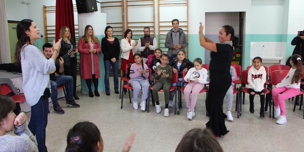 El Ayuntamiento impulsa un encuentro flamenco en el CEIP Fray Bartolomé de las Casas dentro de la agenda de actividades para celebrar el Día Internacional de Ciudades Educadoras