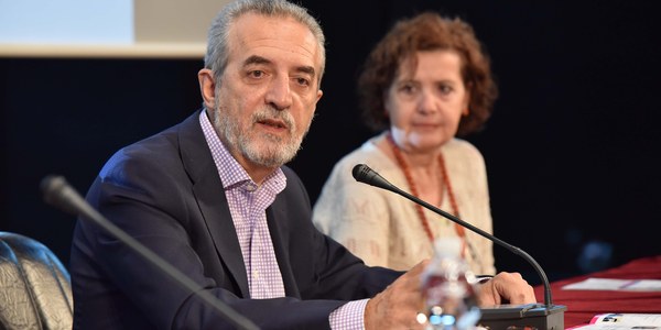 El Ayuntamiento inicia la contratación de 88  profesionales durante 3 años para el Plan de Intervención Social en zonas desfavorecidas con un presupuesto de 12  millones de euros
