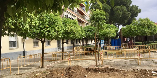 El Ayuntamiento inicia la segunda fase de la renovación de la Plaza Padre Castro en el Distrito Este-Alcosa-Torreblanca