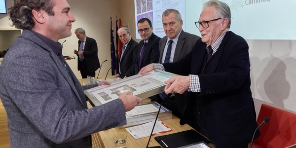 El Ayuntamiento obtiene una distinción a la mejor actuación de carácter local por el proyecto de transformación integral Ecodistrito Cerro-Amate de Emvisesa