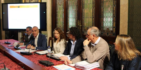 El Ayuntamiento pone en marcha  una nueva fase de la estrategia de modernización y agilización de los trámites administrativos con una plataforma que permitirá gestionar de forma telemática los permisos para iniciar una obra o actividad económica
