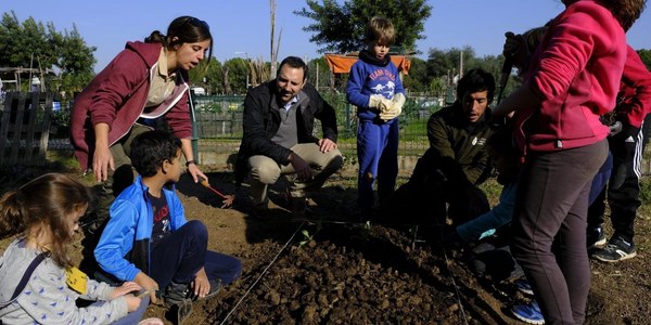 El Ayuntamiento presenta el programa de  Campamento de Huertos Urbanos dirigidos a escolares de entre 7 y 12 años