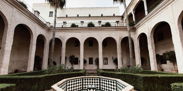 El Ayuntamiento programa visitas teatralizadas gratuitas al Palacio de los Marqueses de la Algaba a partir del próximo domingo