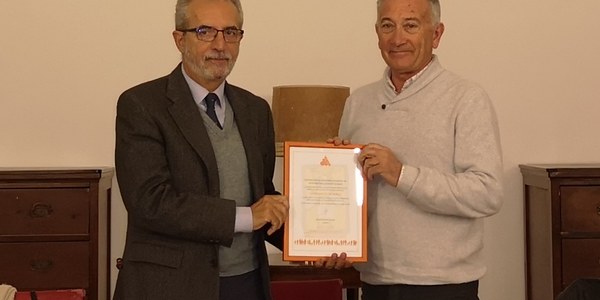El Ayuntamiento recibe el premio de la Asociación nacional de directores y gerentes a la excelencia en la inversión destinada a Servicios Sociales