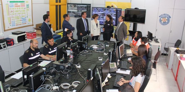 El Ayuntamiento refuerza el plan de actuación contra la botellona en Los Remedios con la colaboración de la CES