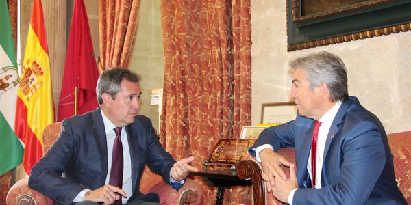 El Ayuntamiento y el Gobierno central avanzan en el convenio para la exhumación de la fosa de Pico Reja