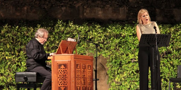 El ciclo Noches en los Jardines del Real Alcázar de Sevilla se adentra en su cuarta semana con protagonismo para la música de la época de la Primera Circunnavegación a la Tierra, el folk y la tradición de países celtas