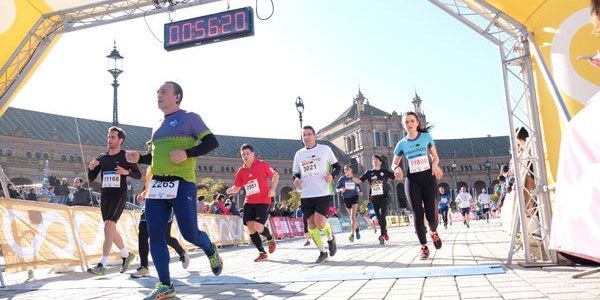 El Parque de María Luisa acoge este domingo la cuarta prueba puntuable del circuito Sevilla10