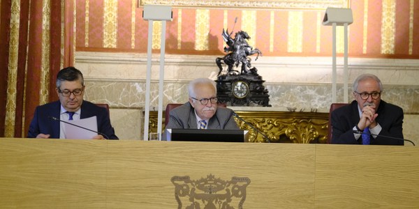 El Pleno municipal aprueba sin votos en contra su nuevo reglamento de organización y funcionamiento que refuerza la participación ciudadana y el control y la fiscalización de la gestión municipal y es uno de  los más avanzados de España