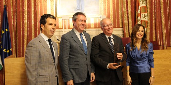 La Fundación Alberto Jiménez-Becerril entrega el III Galardón Periodístico al periodista Álvaro Ybarra Pacheco por su trayectoria en favor de la memoria, la justicia y la dignidad de las víctimas del terrorismo