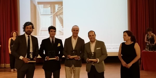 La restauración del Cenador y el Jardín del León del Real Alcázar y el proyecto del Jardín Cosmopolita con motivo del V Centenario de la primera vuelta al Mundo son premiados por el Colegio Oficial de Arquitectos