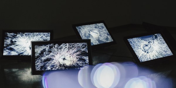 La Sala Atín Aya acoge la exposición ‘Fenómenos’ de la artista Marina Núñez desde este jueves