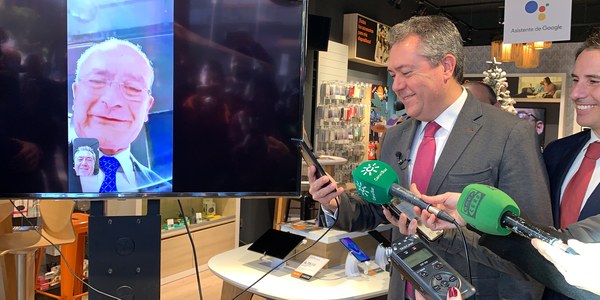 Los alcaldes de Málaga y Sevilla realizan la primera videollamada 100% 5G entre dos ciudades europeas