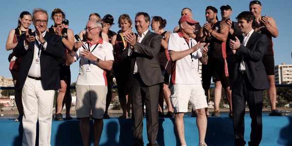 Más de 2.100 palistas de 20 países participan en el campeonato de Europa por clubes de Dragon Boat, que se celebra por primera vez en Sevilla