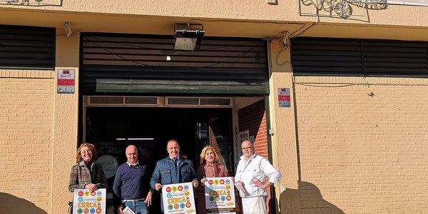 El Mercado de San Gonzalo pone en marcha una campaña con el apoyo del Ayuntamiento para incentivar el consumo en la época navideña mediante el sorteo de tickets regalos entre sus clientes