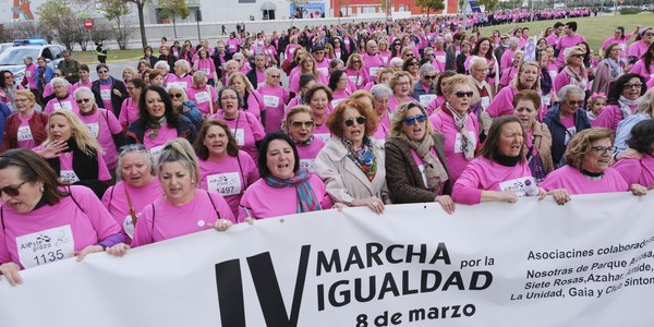 Miles de personas participan en las marchas por la Igualdad de los distritos Este-Alcosa-Torreblanca y Sur correspondientes a la Ruta 8 de marzo