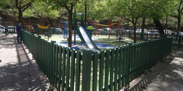 Nuevo contrato de conservación y mantenimiento de la red de 357 parques infantiles de la ciudad