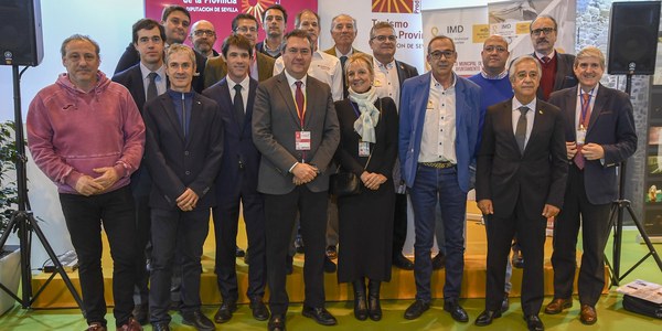 Sevilla presenta su oferta deportiva en Fitur con el Zurich Maratón y el circuito de carreras populares como protagonistas en una agenda repleta durante todo el año y que crece en impacto turístico y económico